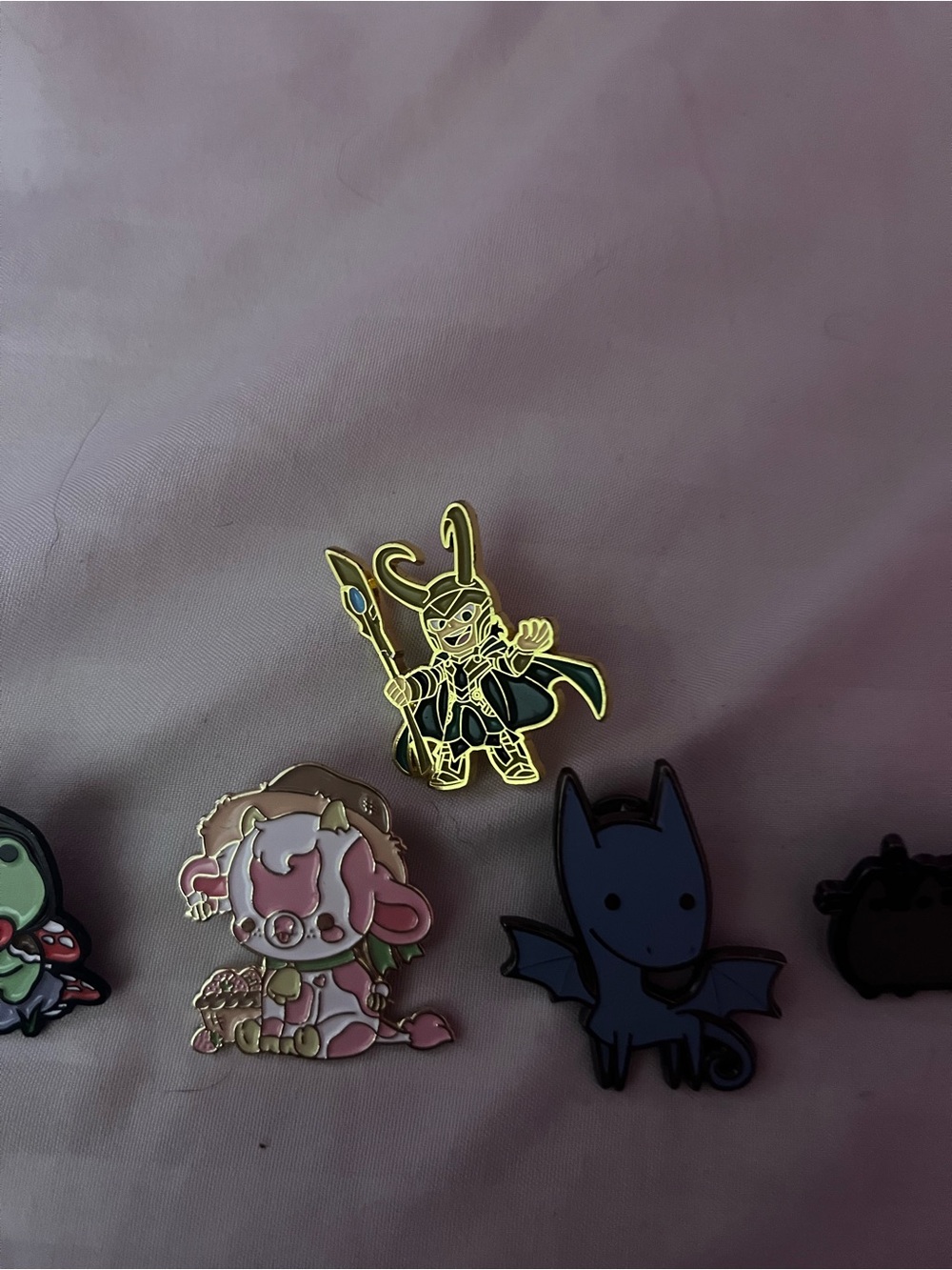 Pin collection - Picture 6 of 7